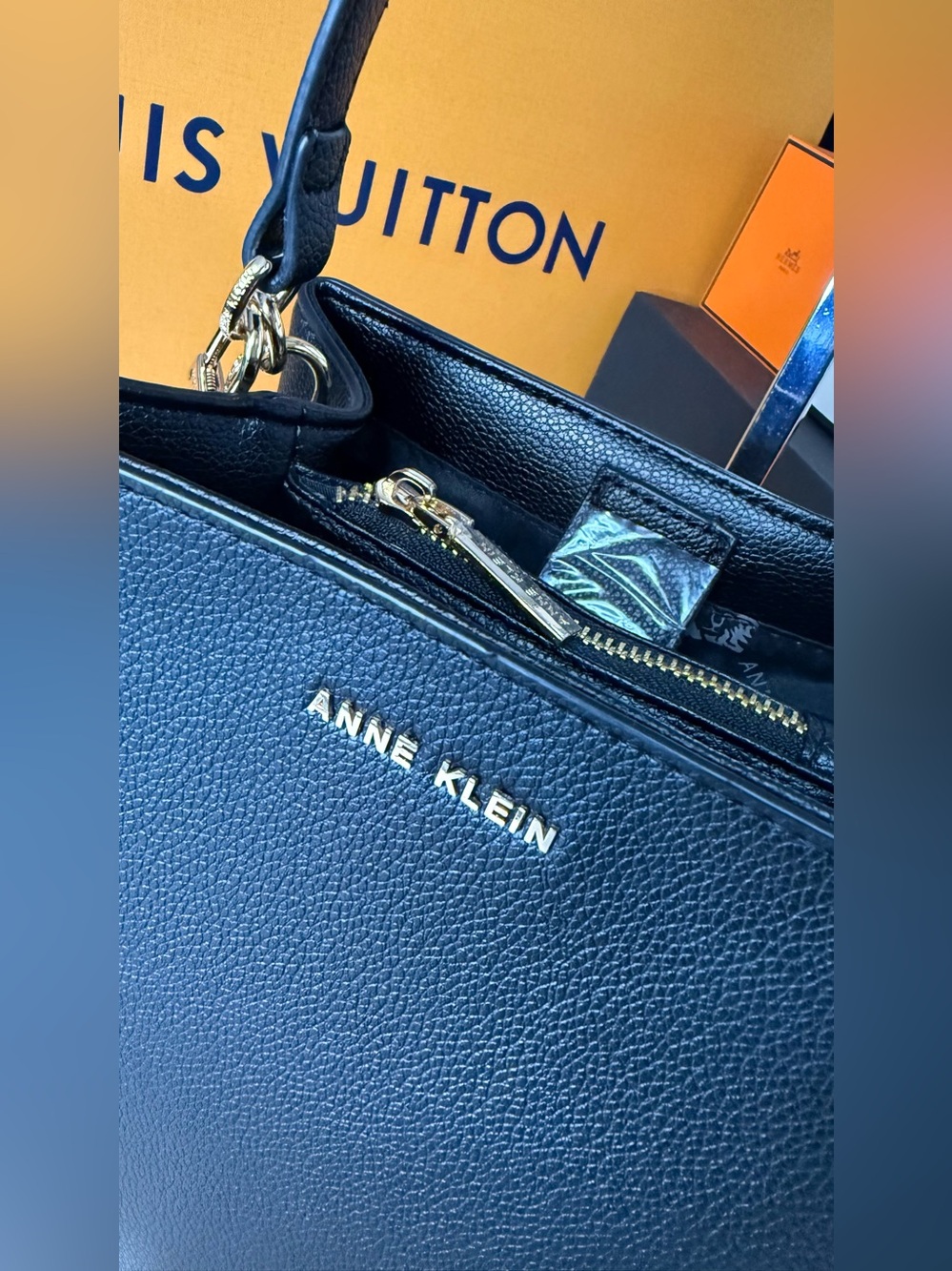 🆕ANNE KLEIN Black Pebbled Leather Shoulder Bag with Scarf Accent - Picture 15 of 16
